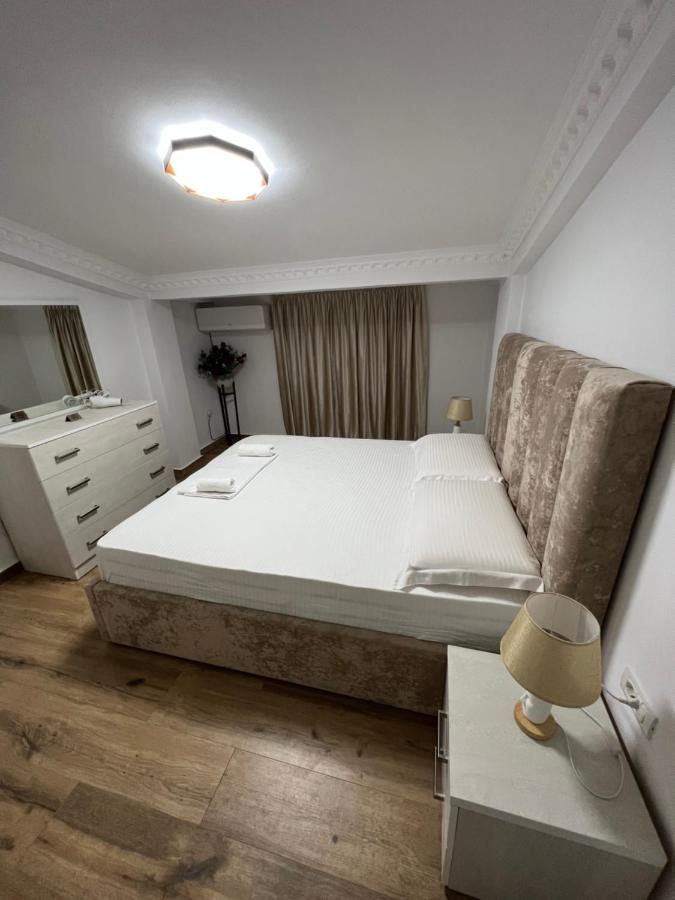 House Center 3 * Elbasan